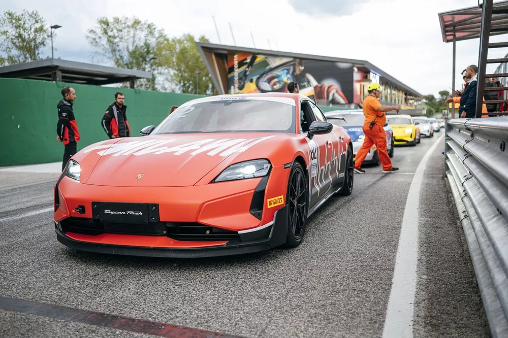 Porsche Taycan Rush a Imola