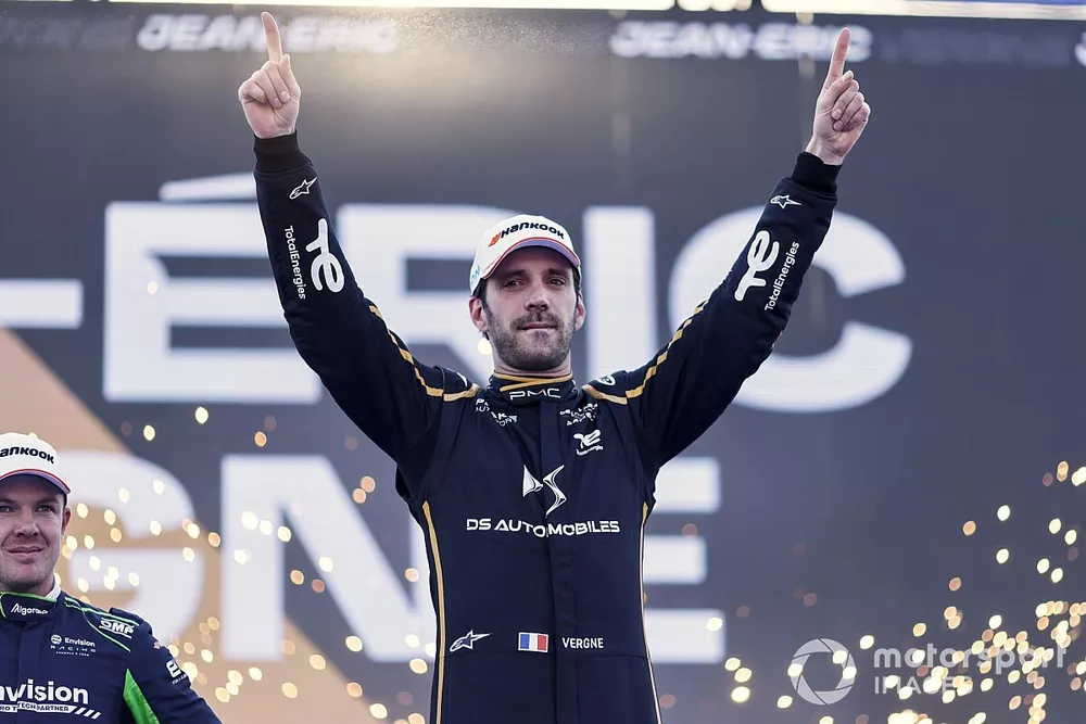 Jean-Eric Vergne, DS Penske, 1st position, celebrates