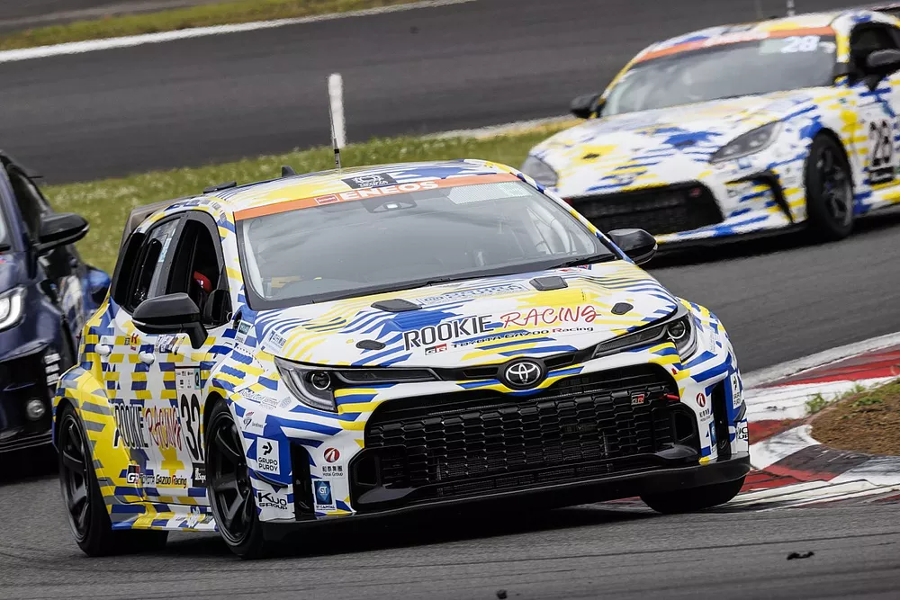 #32 ORC ROOKIE GR Corolla H2 concept
