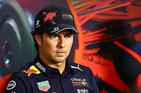 P&eacute;rez critica la tard&iacute;a retirada de los bordillos 'salchicha' de Monza