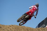 Gajser encarrilla el Mundial de Motocross; Prado cae del top 3