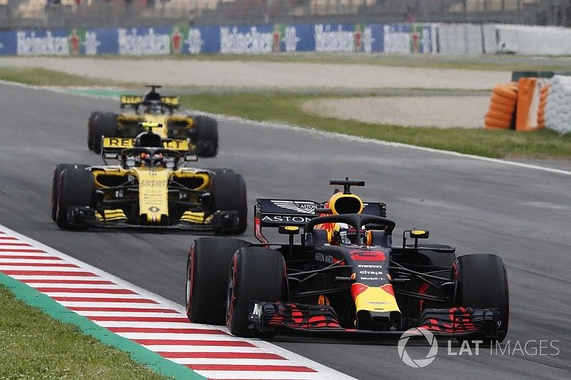 Daniel Ricciardo, Red Bull Racing RB14, Carlos Sainz, Renault Sport F1 Team R.S. 18., Nico Hulkenberg, Renault Sport F1 Team R.S. 18. en FP3