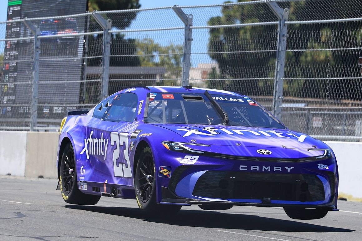 Dos miembros del equipo de Bubba Wallace suspendidos tras la carrera en San Diego