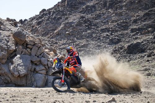 Kolej na Sandersa, Polacy w komplecie