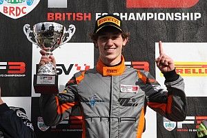 Matheus Leist vence em Donington e fica perto de título