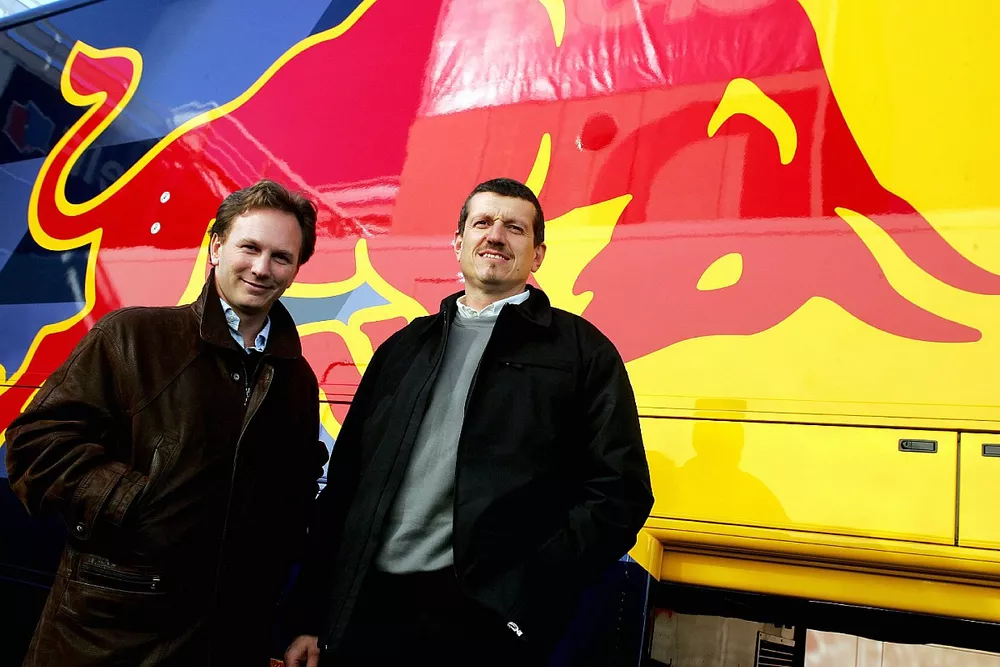 O diretor esportivo Christian Horner e o diretor t&eacute;cnico Guenther Steiner
