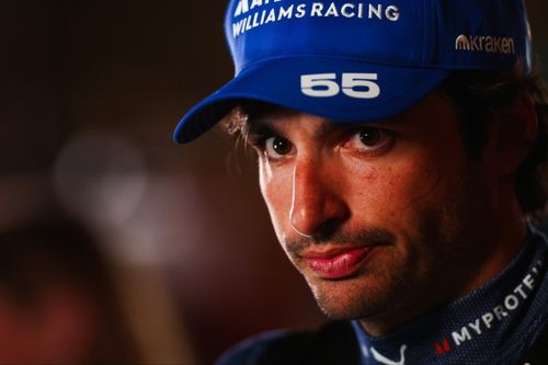 F1 - Sainz revela que soube de sa&iacute;da da Ferrari por um amigo: "Fique completamente chocado"