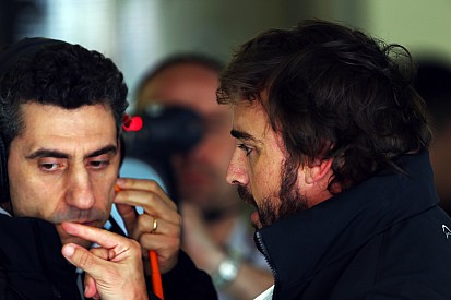 Stella: Alonso nagyon alázatos, csak ez kívülről nem látszik