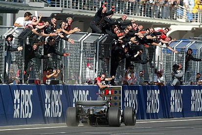 İlk Türkiye GP'sinin galibi: Raikkonen, McLaren ve Michelin!