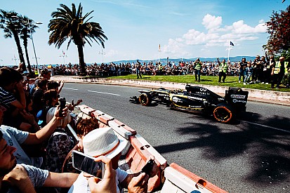 Inside Renault's F1 Tour de France