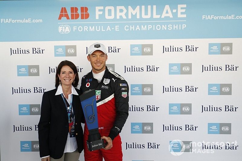 Ganador de la pole Andre Lotterer, Tag Heuer Porsche, Porsche 99x Electric