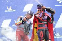 Pol Espargar&oacute;: "Me consta que Mart&iacute;n tuvo oferta de KTM y, seguramente, M&aacute;rquez tambi&eacute;n"