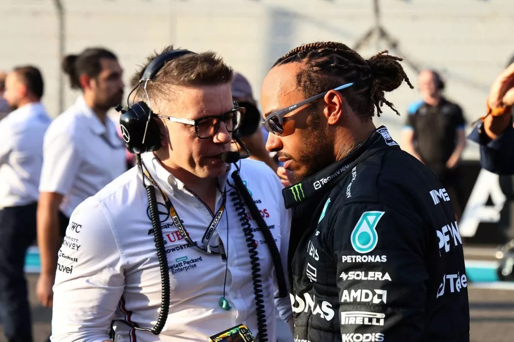 Peter Bonnington, Senior Race Engineer, Mercedes AMG, Lewis Hamilton, Mercedes-AMG