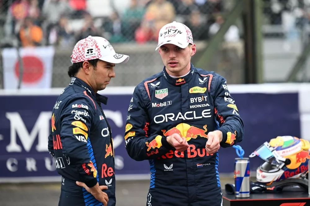 Sergio Perez, Red Bull Racing, le poleman Max Verstappen, Red Bull Racing