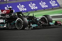 F1: Mercedes revela que Hamilton perdeu 0s4 por volta pós-quebra de asa na Arábia Saudita