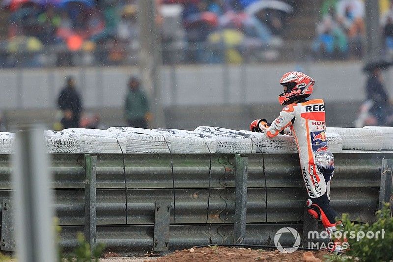 Marc Marquez, Repsol Honda Team, después de su caída