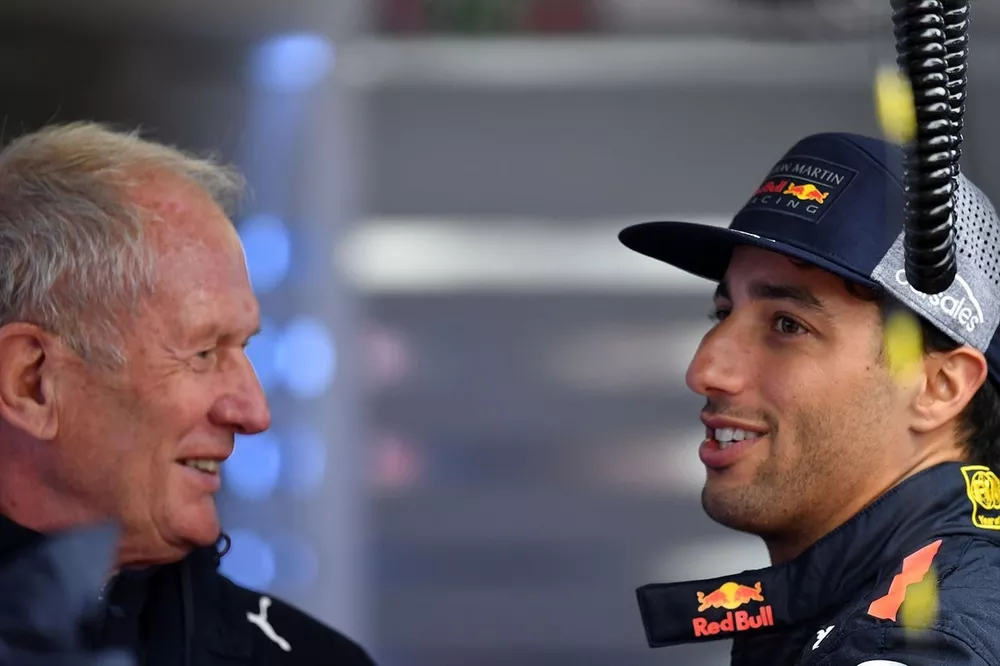 f1-chinese-gp-2018-dr-helmut-marko-red-bull-motorsport-consultant-and-daniel-ricciardo-red