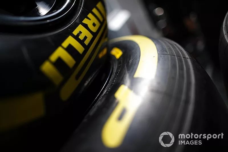 Des pneus Pirelli