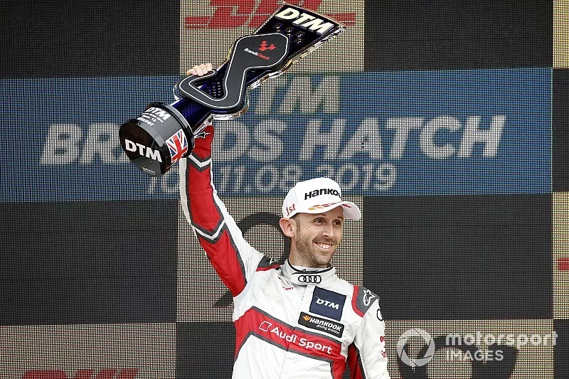 Podio: Ren&eacute; Rast, ganador de la carrera, Audi Sport Team Rosberg