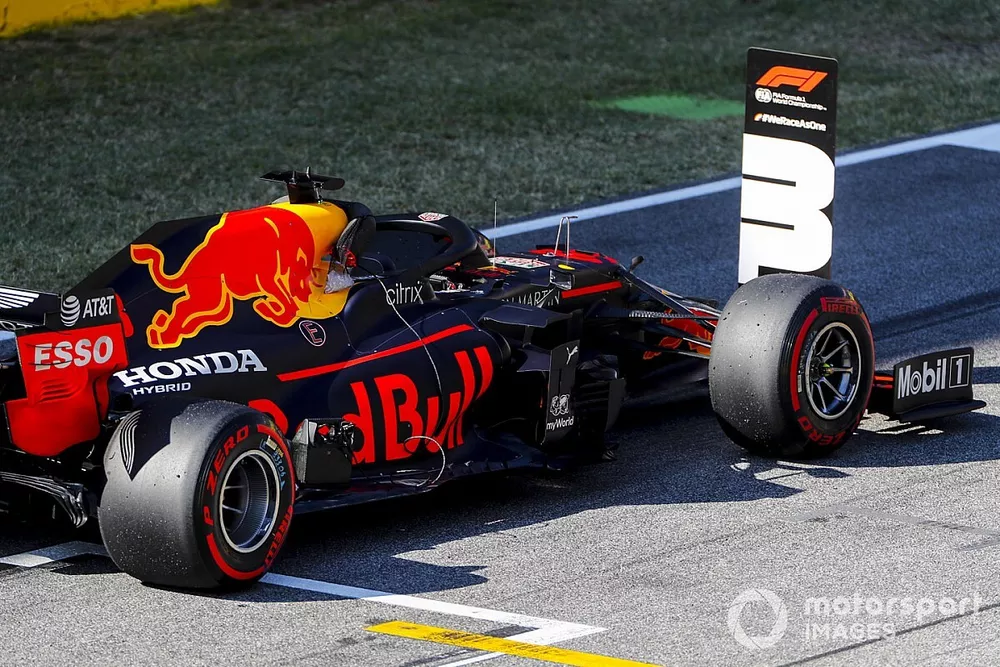Max Verstappen, Red Bull Racing RB16, arrives on the grid after Qualifying