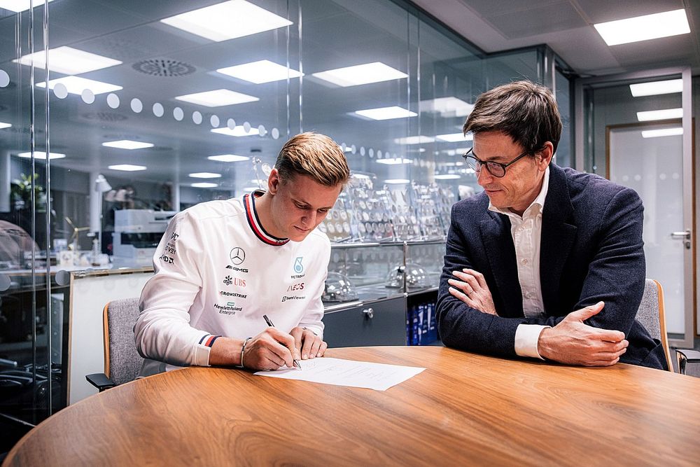 Mick Schumacher, Mercedes Reserve Driver, Toto Wolff, Team Principal and CEO, Mercedes AMG

