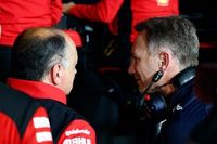 Los jefes de equipo se re&uacute;nen tras ver el reglamento de F1 2026