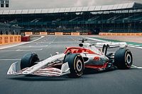 F1 lança carro para 2022 com asa dianteira gigante e design simplificado; veja imagens da 'nova era' da categoria