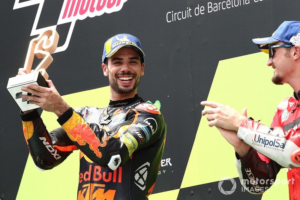 Podio: ganador de la carrera Miguel Oliveira, Red Bull KTM Factory Racing