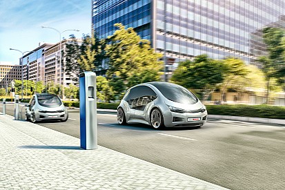 Disfruta de un curso de conducción y nuevas tecnologías con BOSCH