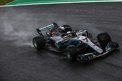 Hamilton: Szundítottam egyet az autómban…