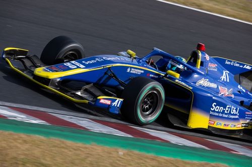 今年もSFで1台体制継続のB-Max、外国人ドライバーとの交渉は難航。カレンダー等の問題もあり「選択肢として選んでいただくのが難しい」