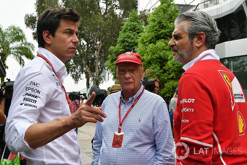 Lauda: Vettel, şampiyonluk savaşından vazgeçmeyecek