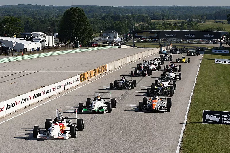 Start: Anthony Martin leads