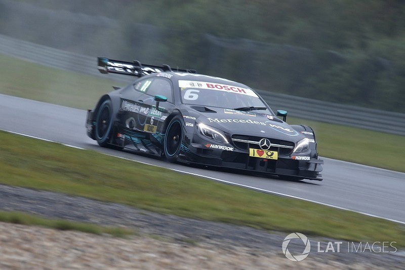 Course 2 - Wickens emmène un doublé Mercedes