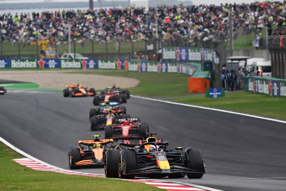 Max Verstappen, Red Bull Racing RB20, Lando Norris, McLaren MCL38, Charles Leclerc, Ferrari SF-24
