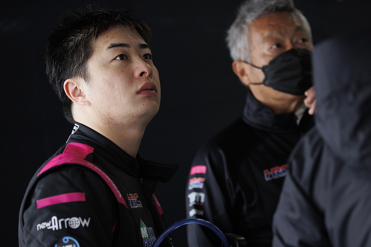 スパーク TGM Grand Prix SF23 大湯都史樹 直筆サイン入り。 スーパーフォーミュラ2022 中嶋レーシング 大湯都史樹 直筆