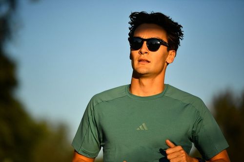 Russell: "Afront&eacute; los rumores sobre Verstappen siguiendo mejorando a m&iacute; mismo"