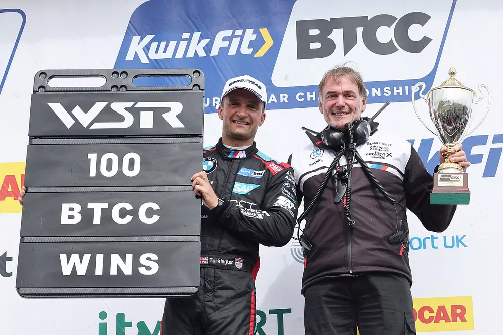 100th BTCC win for Colin Turkington, Team BMW BMW 330i M Sport