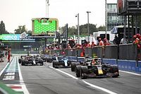 Aston Martin y Alpine son multados por el caos en los pits en Italia