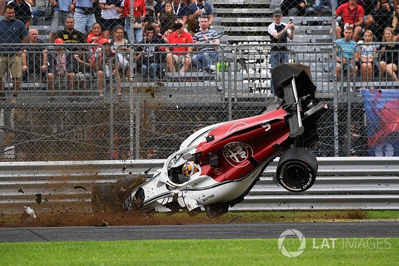 Marcus Ericsson, Sauber C37 crash