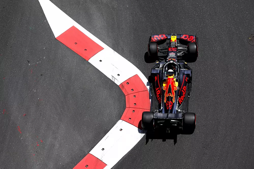 Max Verstappen, Red Bull Racing RB16B