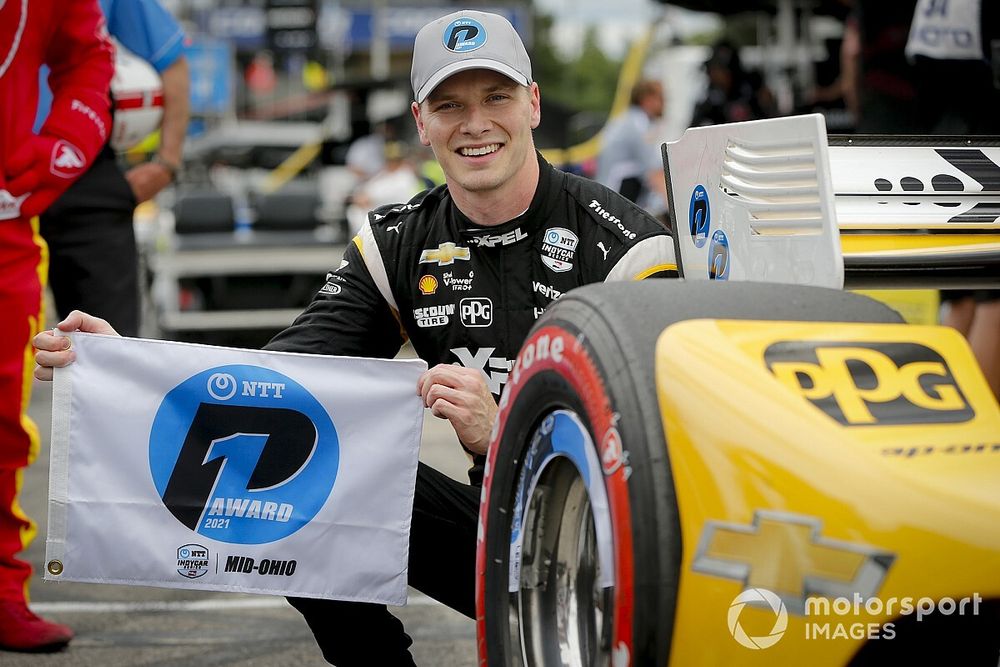 Pole sitter Josef Newgarden, Team Penske Chevrolet