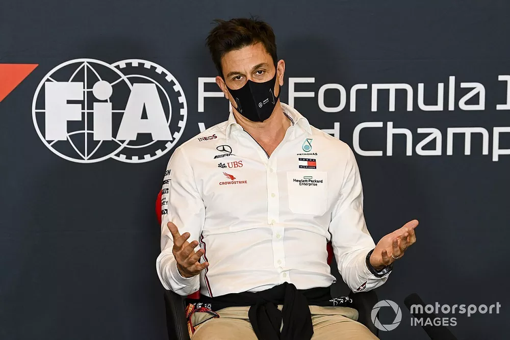 Toto Wolff, Director Ejecutivo Mercedes AMG, en la conferencia de prensa