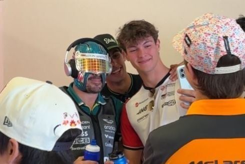 Máscara de Fernando Alonso.JPG