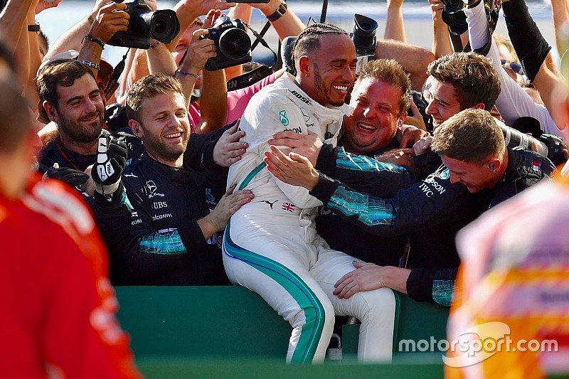 Hamilton: Ferrari, Mercedes'ten daha hızlı