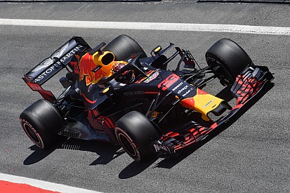 Verstappen supera Sainz e é o mais rápido em Barcelona