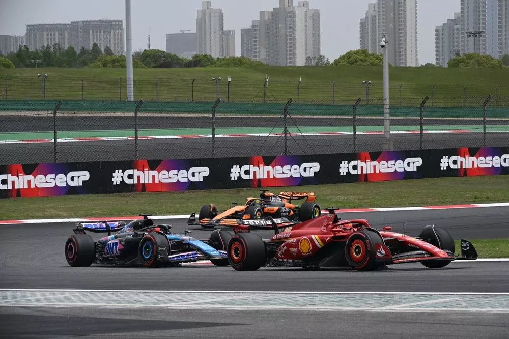 Charles Leclerc, Ferrari SF-24, Esteban Ocon, Alpine A524, Oscar Piastri, McLaren MCL38