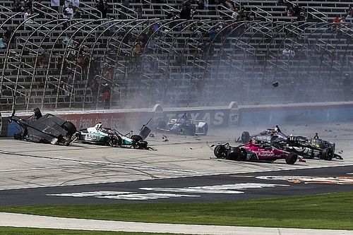 Vídeo en IndyCar: accidente múltiple al inicio de Texas 2