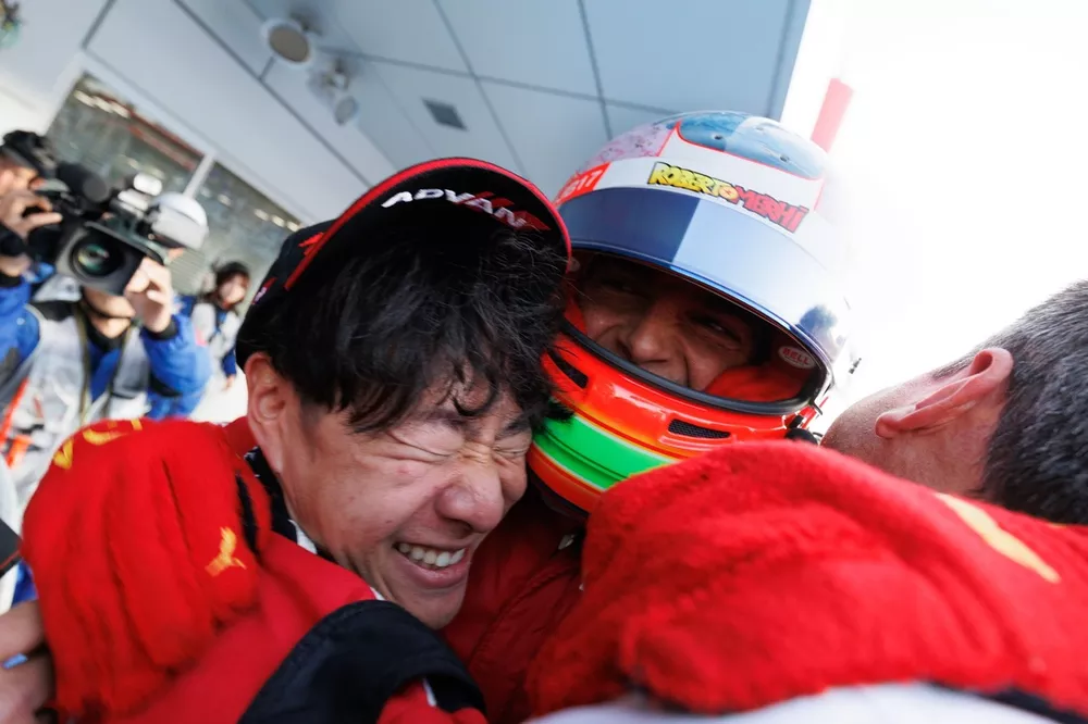 Yoshiaki Katayama, Roberto Merhi, #6 UNI-ROBO BLUEGRASS FERRARI