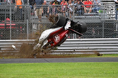 Ericsson estrenará chasis tras el espectacular accidente en los libres